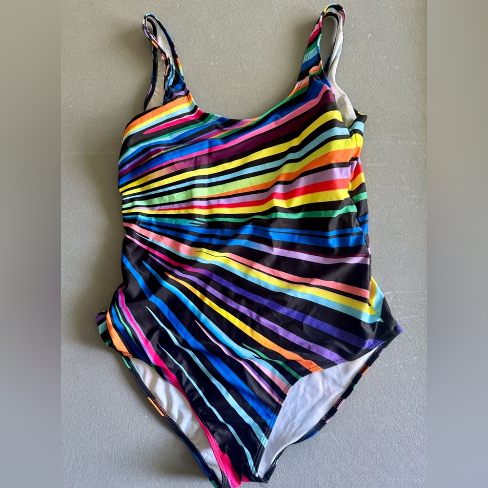Bright striped one piece bathing suit 🩱